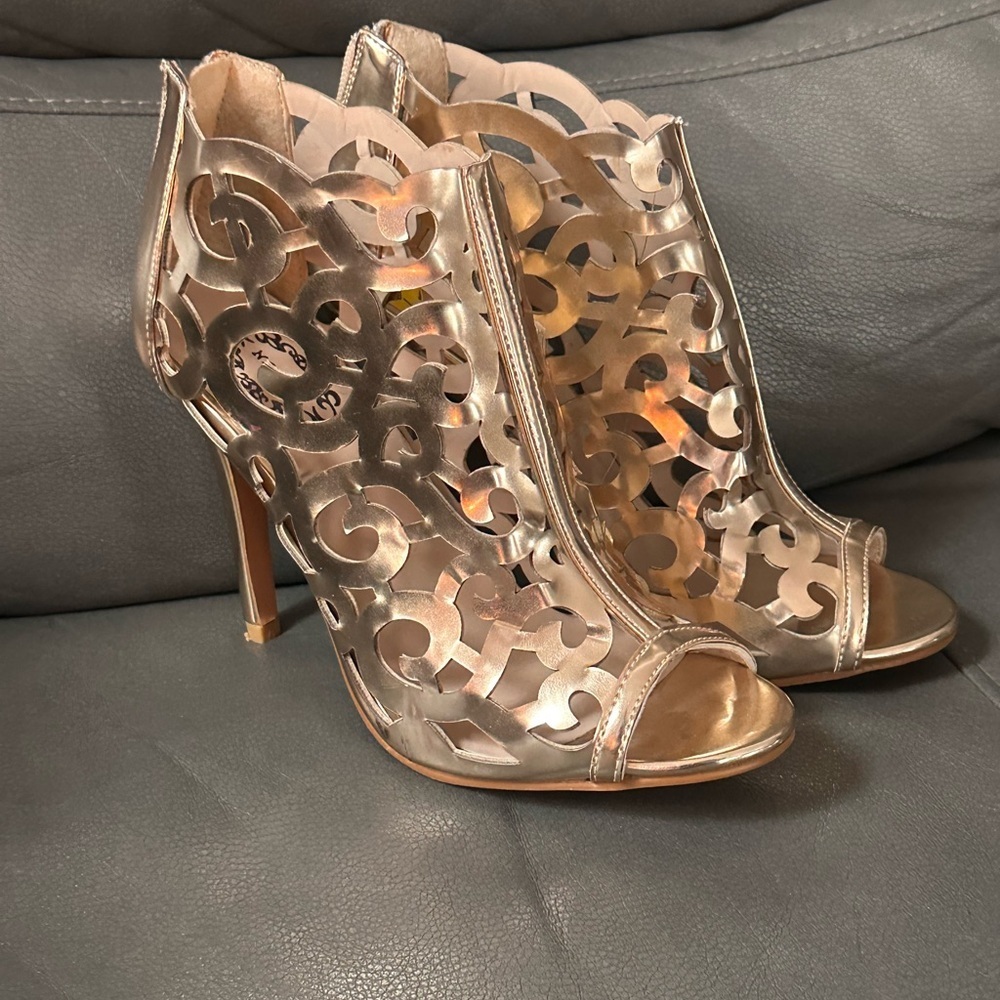 NYLA Gold Heels